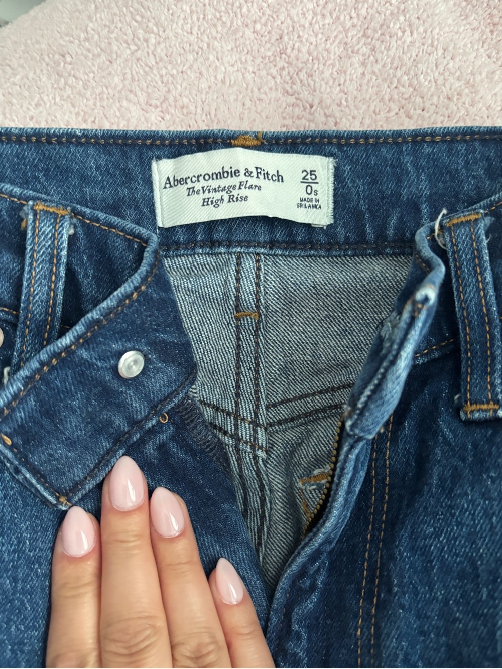 Abercrombie & Fitch Vintage High-Rise Flare Jeans - Blue